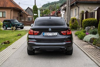 BMW X4 35d M Packet, Strešné okno, ACC, Harman Kardon, HUD - 3