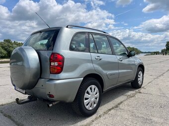 Toyota RAV4 II 2.0 D 4WD (2003) – 85 kW - 3