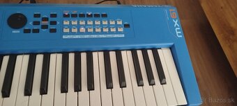 Yamaha MX61 V2 Blue - 3