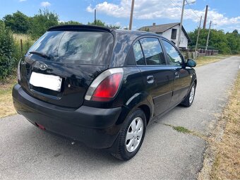 Kia Rio - 3