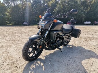 Honda 700 CTX - 3