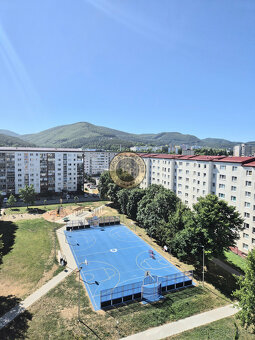 Na predaj - 2-izbový byt s presklenou loggiou a krásnym výhľ - 3