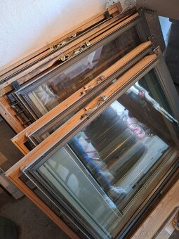Predám strešné okná VELUX - 3