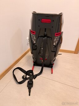 Predam autosedacku Petite&Mars Galaxyfix Pro 9-36kg - 3