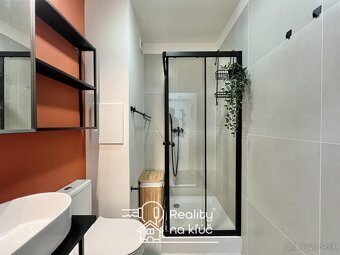 Na prenájom zrekonštruovaná zariadená garsónka na Nábrežnej - 3