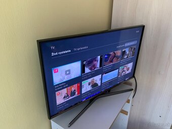 TV Samsung 32" UE32J5572 - 3