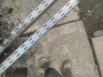 PEVNY KOVOVY REGAL 2,25 m - 3