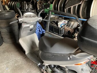 Skúter Aprilia Leonardo - 3