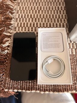 🔥 iPhone 13 Midnight 128GB – Top stav, 220 € 💥 - 3