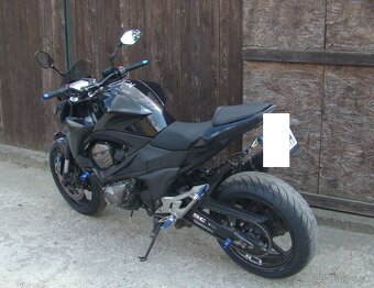KAWASAKI Z800 - 3