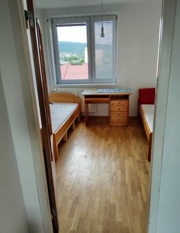 Na prenájom 3 izbový byt Bratislava-Rača - 3