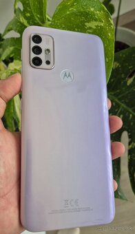 Motorola Moto G30 Gradientná Fialová - 3
