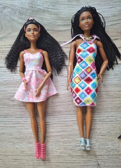 Nová bábika Barbie Extra, Color Reveal, černoška - 3