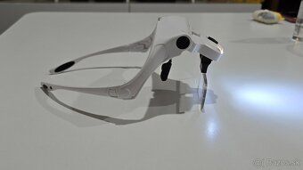 Čelová lupa s LED svetlom + 5ks skiel - 3