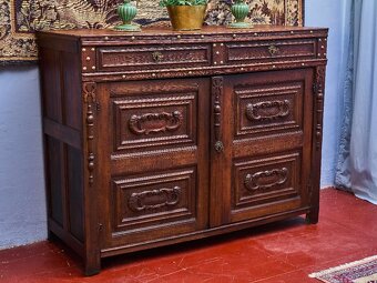 Neorenesančná komoda z masívneho duba cca 1800 - 3