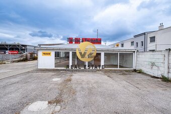 Na PRENÁJOM polyfunkčný objekt s pozemkom pri Tescu - 3