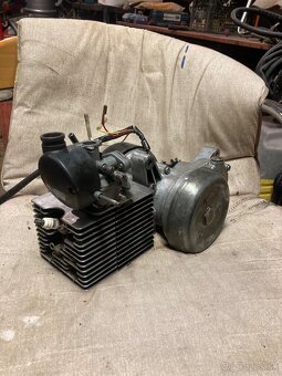 babetta 207 motor - 3