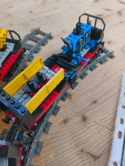 Lego Trains 9V Freight and Crane Railway - 3
