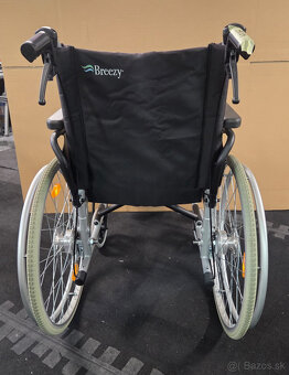 Invalidný vozík s brzdami pre sprievod - 3