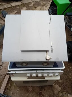 Sporák + digestor - 3