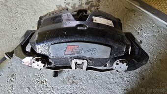 Predne brzdy Audi S4 / S5 B8 - 3