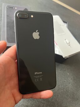 IPhone 8 Plus - 3