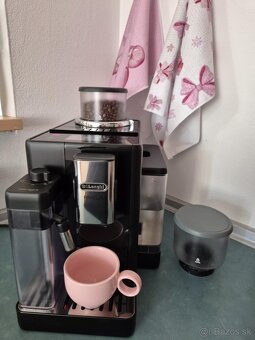 Kávovar Delonghi Rivelia - 3