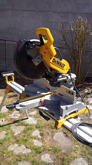 pokosová píla DEWALT DW718 - QS a stôl DE7023 - 3
