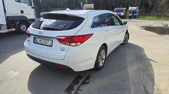 hyundai i40 sw Premium 1.7Crdi A/T - 3