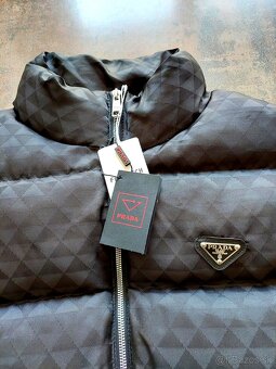 Na predaj unisex vesta Prada-L. - 3