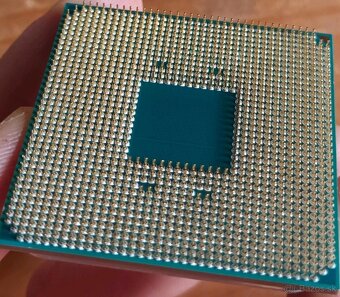 AMD Ryzen 7 5800X3D - 3