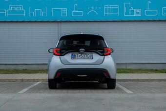 Toyota Yaris 1.5 Hybrid e-CVT / AJ NA SPLÁTKY - 3