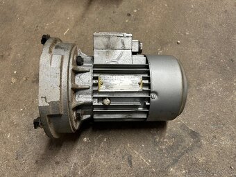 Predam rozne elektromotory - 3