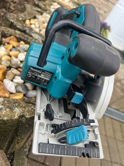 Makita DHS680 - 3