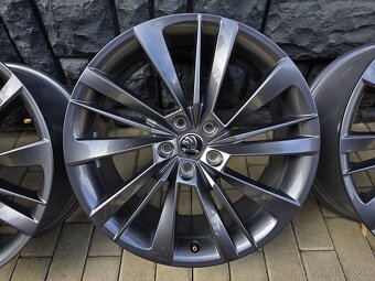 5x112 R19 Škoda Acamar Superb 3 - 3