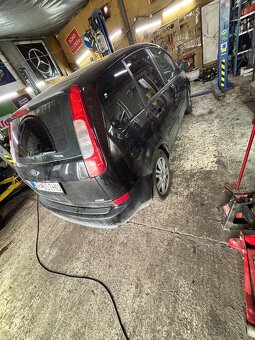 Ford Focus C-Max GHIA 1,6TDCI 5q manuál - 3