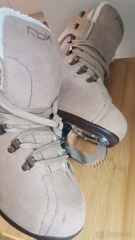 Dievčenské korčule - 3