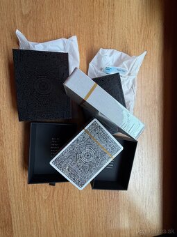 Dbrand robot city hracie karty - 3