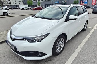 Toyota Auris Touring Sports 1.6 l , benzin - 3