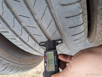 Bridgestone Alenza 225/65/17 102H - 3
