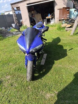Yamaha R1 - 3