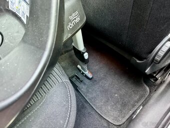 Britax Romer Baby-Safe 2 2020 + isofix základňa (BASE) - 3