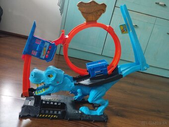 Hot WHEELS T-REX dráha - 3