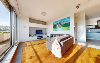 Veľký 3 izb. byt s terasou o výmere 70 m2 a kompletným zaria - 3