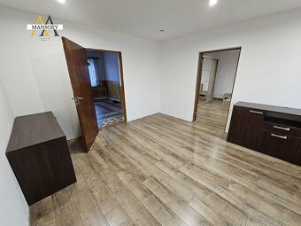 NA PREDAJ, Dvojpodlažný rodinný dom v obci Obeckov s pozemk - 3