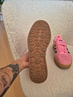 Dámske Adidas Gazelle veľkosť 38 2/3,vnútorná dĺžka 24cm - 3