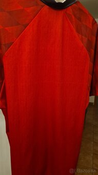 Dres Manchester united sezóna 1996 až 1998 - 3