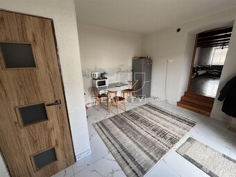 Na predaj: starší rodinný dom v obci Hranovnica – kúsok... - 3