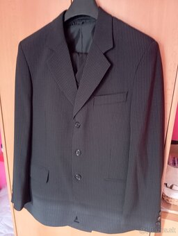 Predám pánsky pasikavy čierny oblek - 3