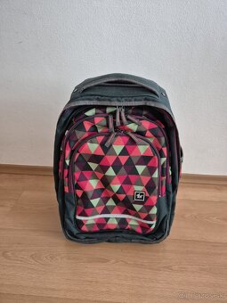 Školská taška na kolieska aj na chrbát - 3